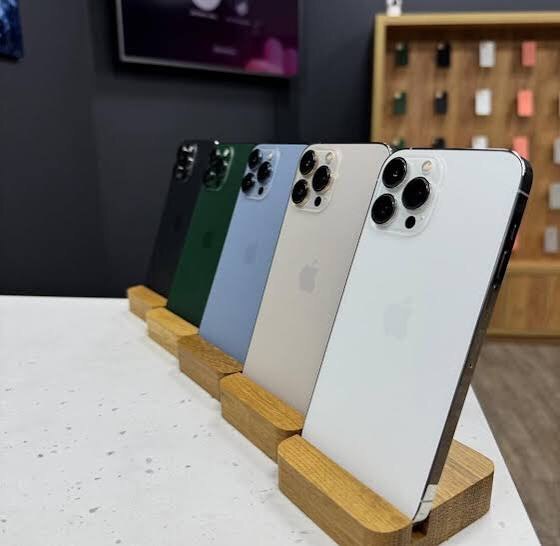 iPhone Pro series display, assorted colours